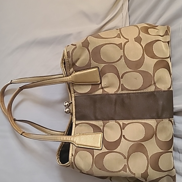 Coach purse - Picture 1 of 4